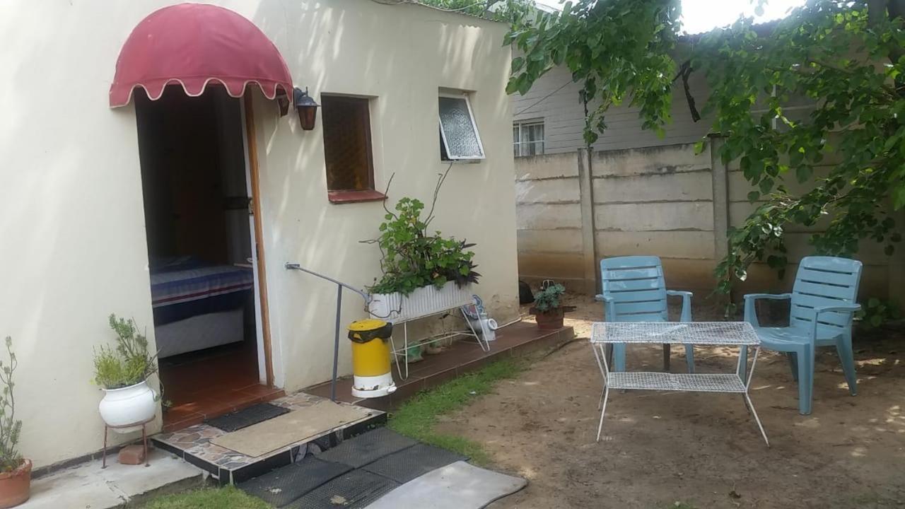 Heila'S In House Family Room-Homestay! Блумфонтейн Экстерьер фото